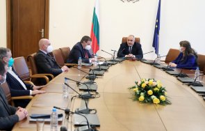 първо пик премиерът борисов всички сектори стараем заработят максимално единствено медицинската експертиза определя мерките