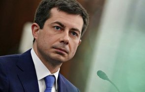 историческо сенатът сащ утвърди открит гей министър