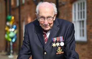 covid уби 100 годишния ветеран рицар томас мур