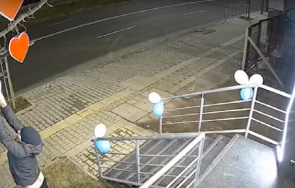 нагъл крадец сви украсата дентален кабинет