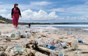 красивите плажове бали превърнаха бунище снимки