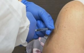 извънредно пик пирогов започва поставянето ваксините covid астразенека снимки