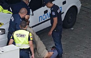 пет месеца затвор съпротива полицейски служители