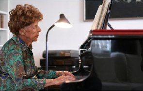 106 годишна пианистка издава шести албум