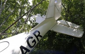 малък лекомоторен самолет разби канада пилотът загина