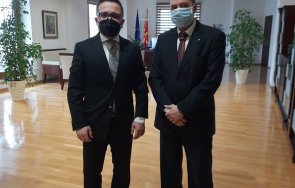 посланикът скопие срещна министъра финансите северна македония