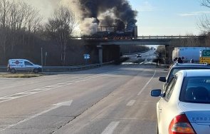 първо пик тир запали магистрала хемус видео снимки
