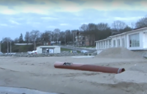 безстопанствена тръба унищожи плажа крайморие