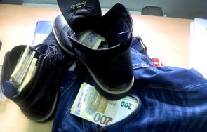 задържаха 166 000 недекларирани евро района гкпп дунав мост снимки