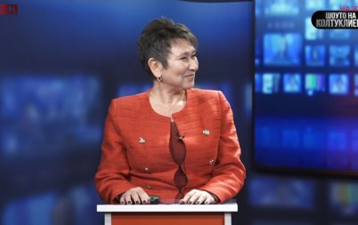 пик бившият министър даниела везиева критики властта служебният кабинет прави политики живо