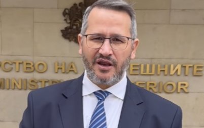 девет смразяващи въпроса фейсбук министъра христанов