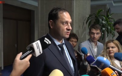 супер екшън разкостиха петър витанов първият сред депутатите радев замазва скандалите около петричкия ескобар ударените кораби черно море видео