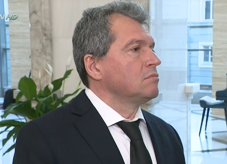 Тошко Йорданов: Реалният премиер е Асен Василев, скритият е Пеевски ...
