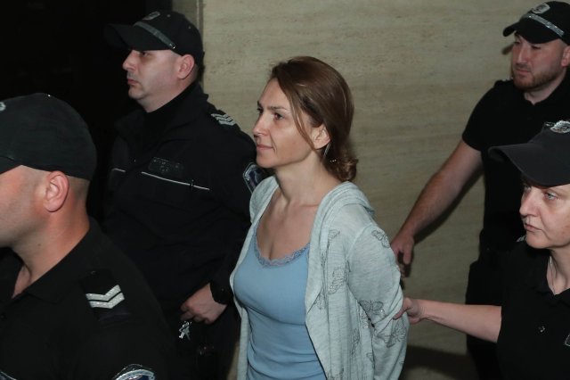 ПОД ГАРАНЦИЯ: Бившата шефка на агенция Митници излиза на свобода ...