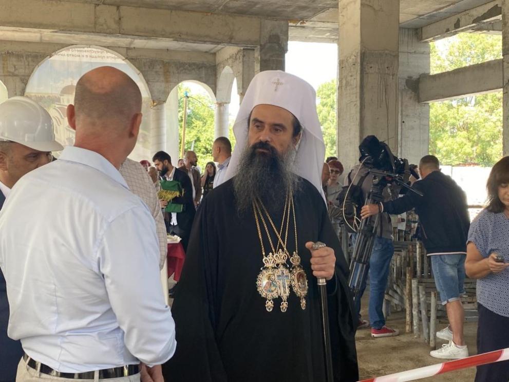 Патриархът отиде при хората от Люлин 9 - Информационна агенция ПИК