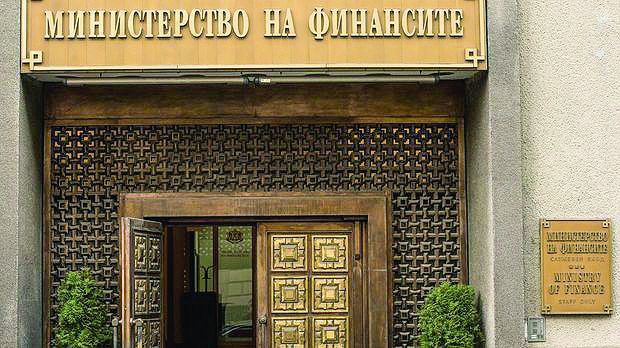 Вдигат заплатите с над 9% през 2025 г. - Информационна агенция ПИК