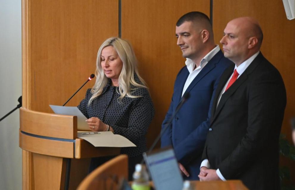 Двама нови общинари сядат на местата на министрите Боршош и Иван Пешев ...