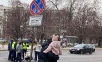 ОТ ПОСЛЕДНИТЕ МИНУТИ: Лада връхлетя младо момиче в Пловдив ОТ ПОСЛЕДНИТЕ МИНУТИ: Лада връхлетя младо момиче в Пловдив