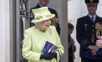 Кралица Елизабет II с първа присъствена поява за годината (СНИМКИ)