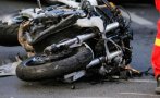Тежка катастрофа в Пловдив - моторист се заби в микробус при изпреварване