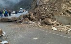 Ново свлачище затвори пътя Кричим-Девин