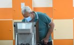 НЯМА ПРАЗНО: Машина за гласуване спря да работи във Враца, сигнал за агитация в Чирен
