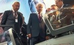 Путин разгледа новия руски стелт изтребител