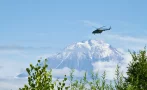 Туристически хеликоптер падна в Курилското езеро, 7 души загинаха