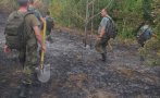 Военни от Сухопътни войски се включиха в гасенето на пожара край хисарското село Черничево
