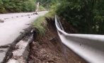 Спират ремонта на пътя към Кръстова гора