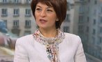 Десислава Атанасова остро: Служебният кабинет играе ролята на предизборен щаб на Румен Радев