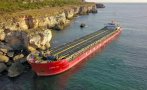 Водолази с тревожни новини: Има изтичане на азотна тор от заседналия край Камен бряг кораб