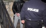Полицейски патрул пази денонощно Венци Боксьора Полицейски патрул пази денонощно Венци Боксьора