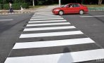 Шофьор блъсна две ученички на пешеходна пътека в Пловдив