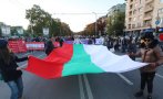 ОТ ПОСЛЕДНИТЕ МИНУТИ: Протест блокира Орлов мост срещу Радевия зелен сертификат