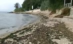 Изчезващ плаж край Варна започна да се възстановява