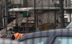 Преместиха изгорелия автобус от ада на 