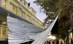 Силният вятър бутна покрива на детска градина в Сливен