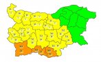 Оранжев код за обилни валежи и силен вятър е обявен за три области, в други 17 области кодът е жълт