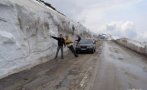 Преспи блокират трафика през прохода Беклемето