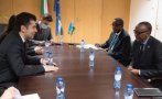 Борислав Цеков: Защо е позорно, че Киро се прегърна с главореза-милиардер Пол Кагаме от Руанда