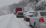 АПИ предупреждава за сняг по пътищата, шофьорите да внимават