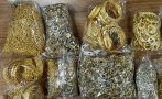 Над 10 кг контрабандни златни накити откриха в турски камион на Капитан Андреево (СНИМКИ/ВИДЕО)