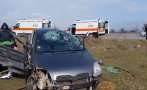 Жена загина, а трима са ранени при катастрофа в Ямболско