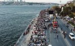 Софра от два километра нахрани безплатно 80 хиляди край Босфора