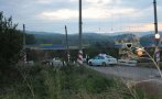 Бързият влак София - Петрич блъсна автомобил с жена на жп прелез