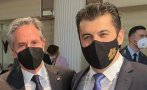 КИРО ПАК СТАНА ЗА СМЯХ: Премиерът отиде в САЩ, за да говори онлайн с Блинкен