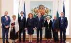 Румен Радев удостои с висши държавни отличия изявени дейци на културата