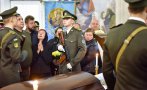 Украйна с ужасяваща новина: Всеки ден на фронтовата линия загиват между 100 и 200 войници