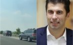 СКАНДАЛНО ВИДЕО В ПИК: Двата джипа на Кирил Петков летят в аварийната лента на 